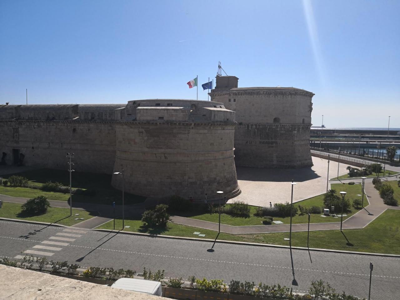Casa Cavallotti - Modern Apartment Between Train Station And Port Civitavecchia Zewnętrze zdjęcie